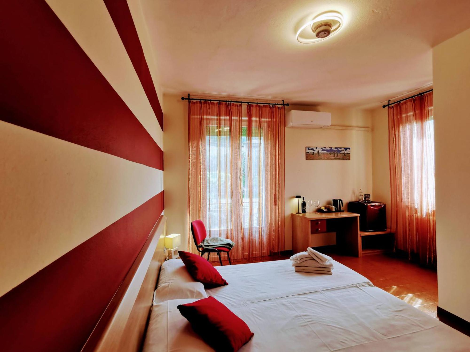 Ristorante Le Rasole Hotel Garda  Buitenkant foto